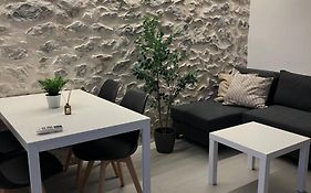 Apartamento Matías de Cazorla by Clabao